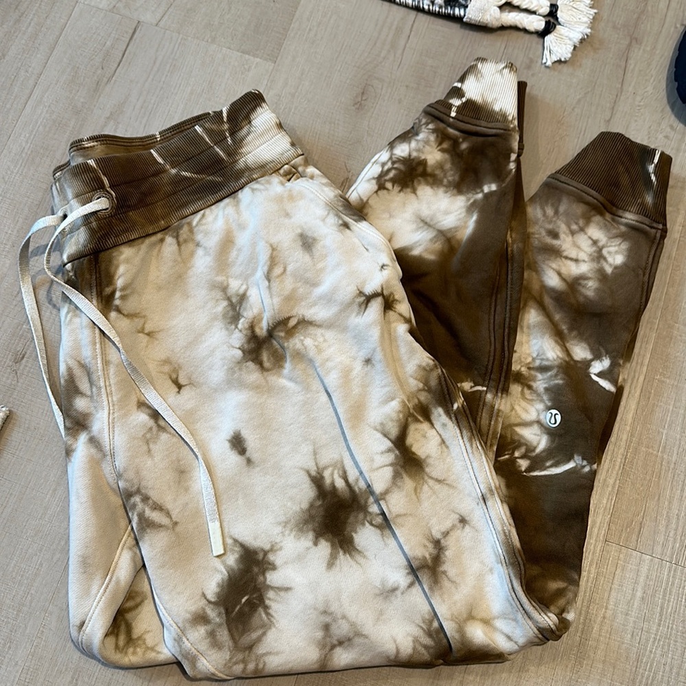 Lulu Joggers - Tie Dye, EXCELLENT condition